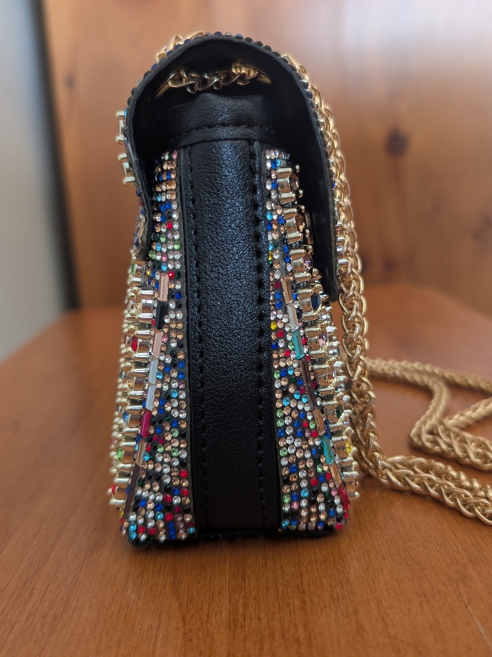 Amazon Multicolor Crystal Chain Crossbody Bag with Gold Chain - Picture 4 of 10